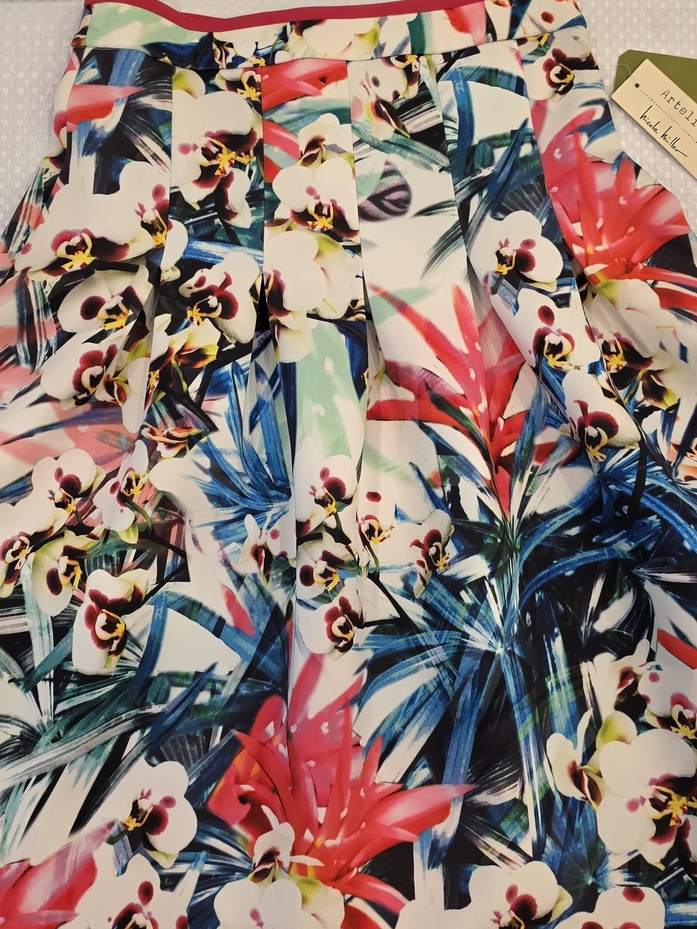 NWT Artelier by Nicole Miller Tropical Floral Pleated A-Line Skirt Size 8